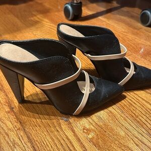 Chic Black and Beige Heeled Mules size 5.5